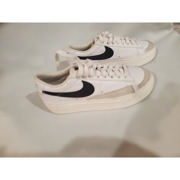 Nike Blazer Low \'77 Vintage Sneakers White Black Mens Size 9.s54 main image 6